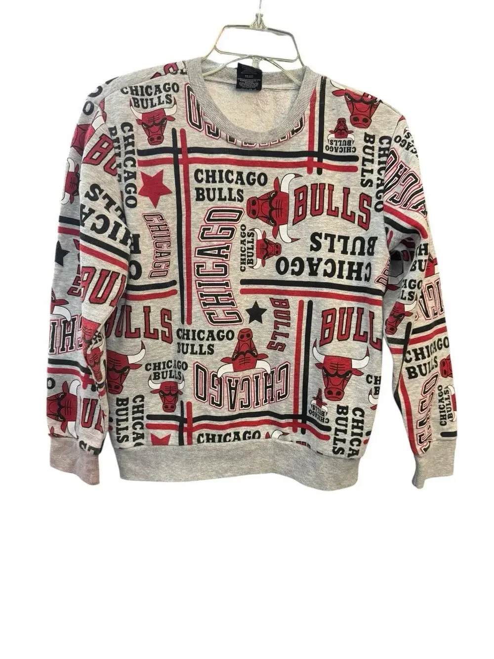NBA Chicago Bulls Boys Logo Mascot Retro Sweatshirt Medium 10-12